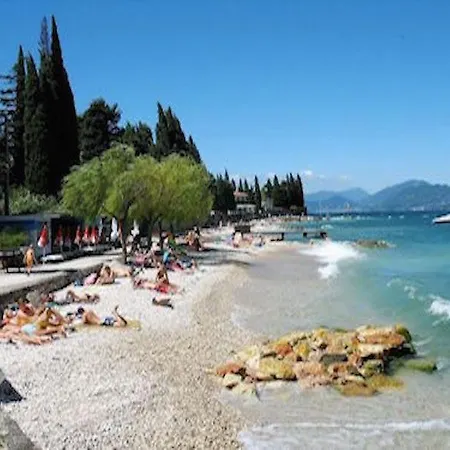 Πανσιόν Zanina *